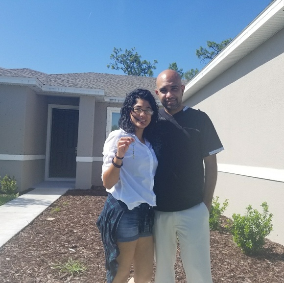 Meet your Posher, Roxana - Picture 1 of 1